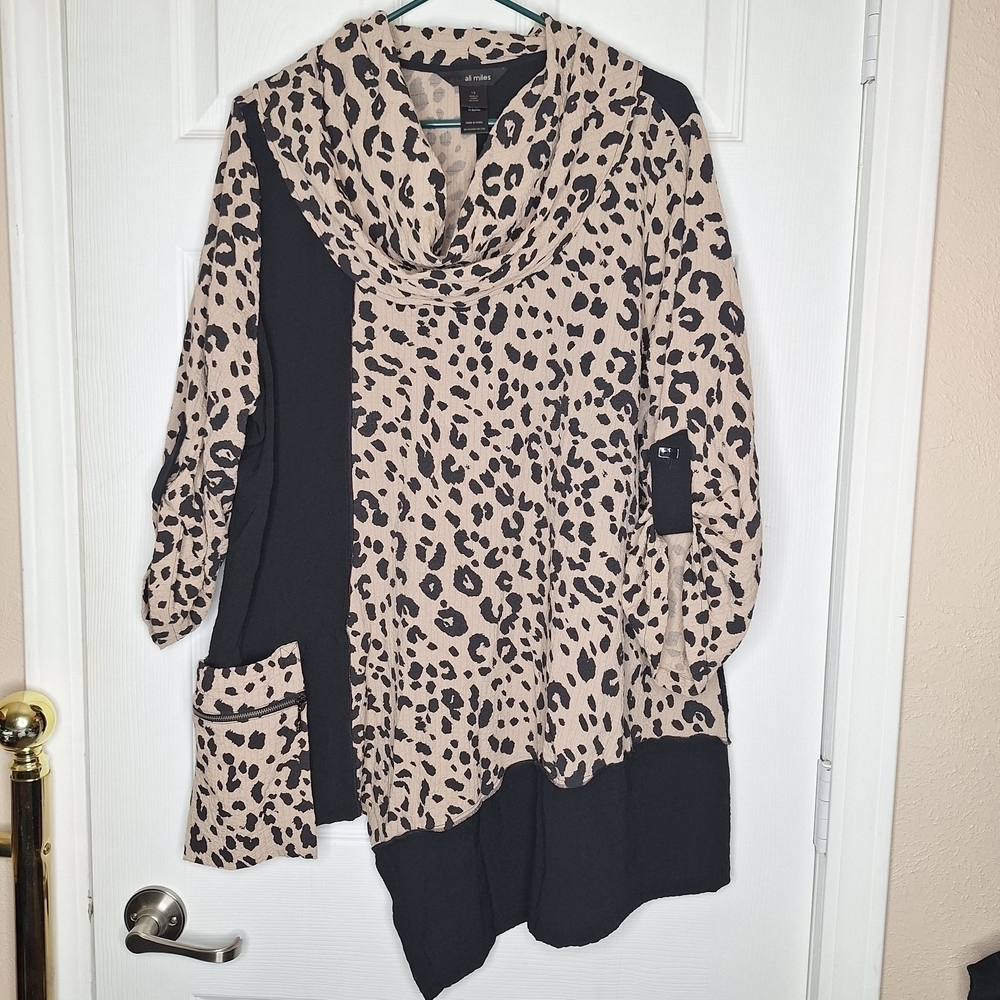 Ali Miles Tunic Top Black Beige Animal Print Cowl Neck Crepe Light Artsy Size 1X